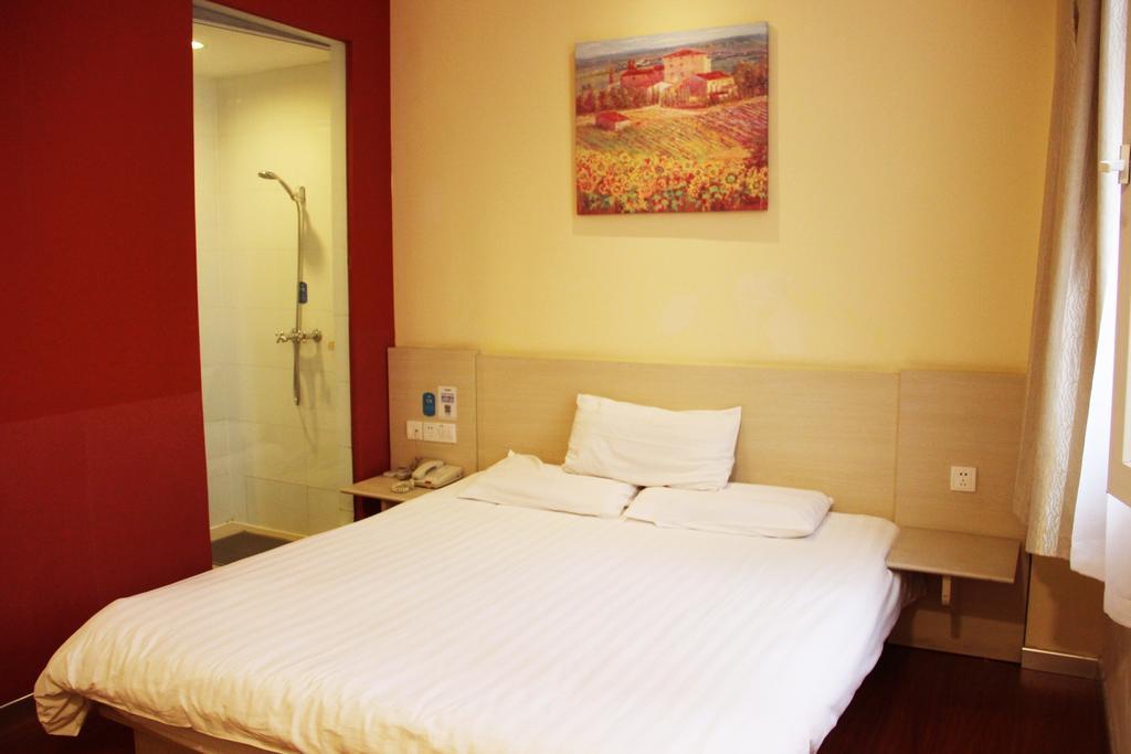 Gold Mine Express Hotel Nanning Oda fotoğraf